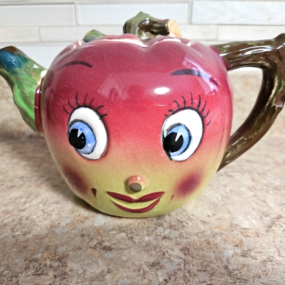 Vintage PY apple anthropomorphic teapot
